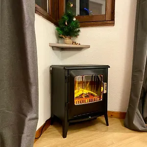 https://les-sommets-studio.hotels-rhonealpes.com